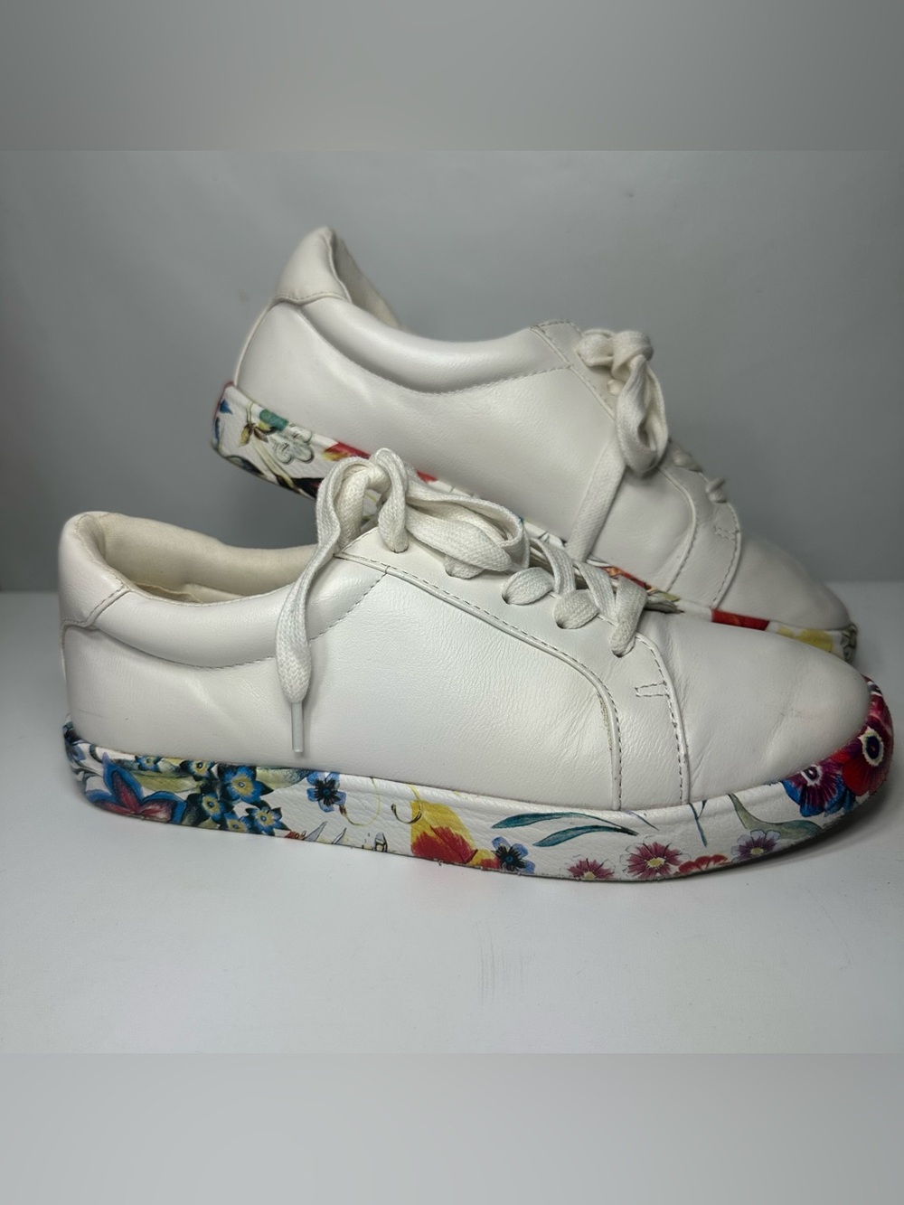 Shedazzke White Women's Leather Sneakers with Floral Sole